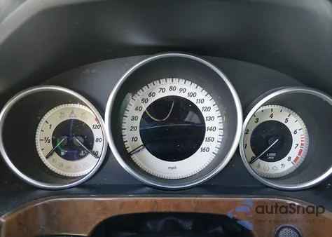 2014 Mercedes-Benz E 350 z USA, uszkodzony, nr VIN WDDHF5KB6EA811547